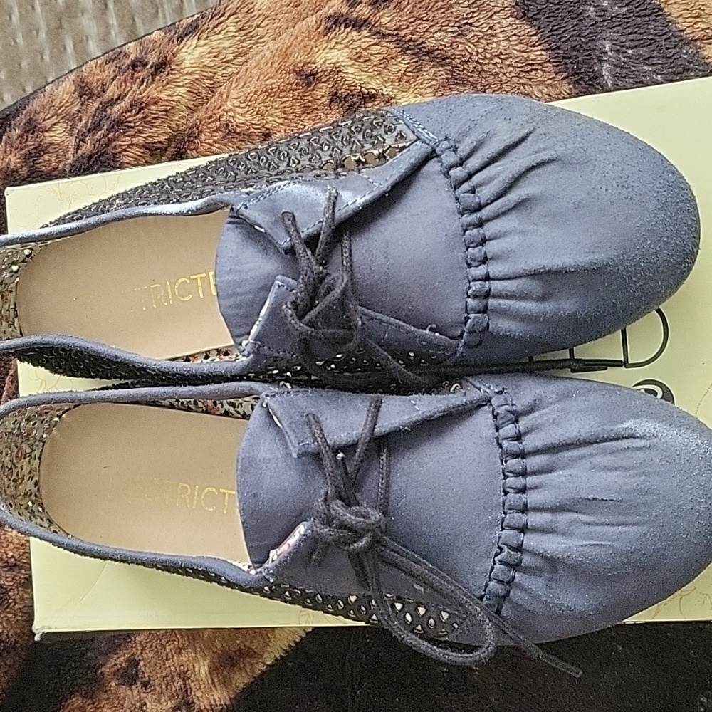 EUC Restricted Antonio loafer  in Navy